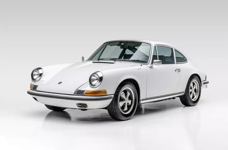 Porsche 911T Sunroof Coupe – 2.2L